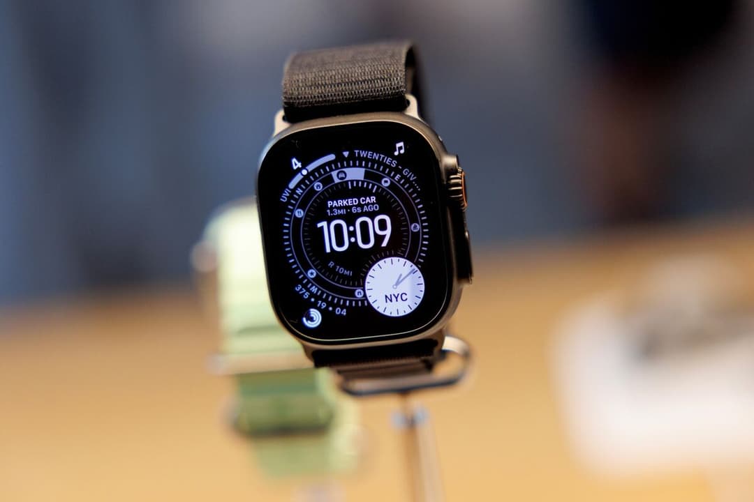 Apple’s Watch and Health Efforts Need Reboot to Rival New Wearables - Bloomberg.com