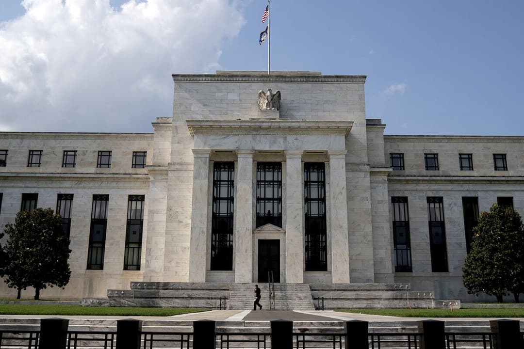 Fed Split on Rate Hikes Deepens as Five Years of High Inflation Tests Patience - Bloomberg