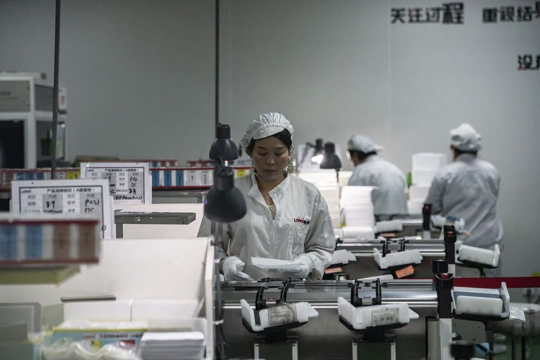 China Hits Japan With Anti-Dumping Measures on Chip Chemical - Bloomberg.com