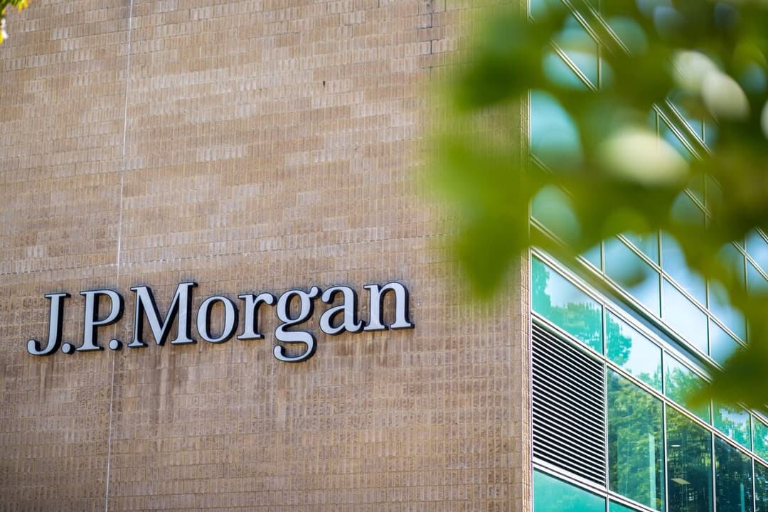 JPMorgan Restricts Private Credit Lending After Loan Markdowns - Bloomberg