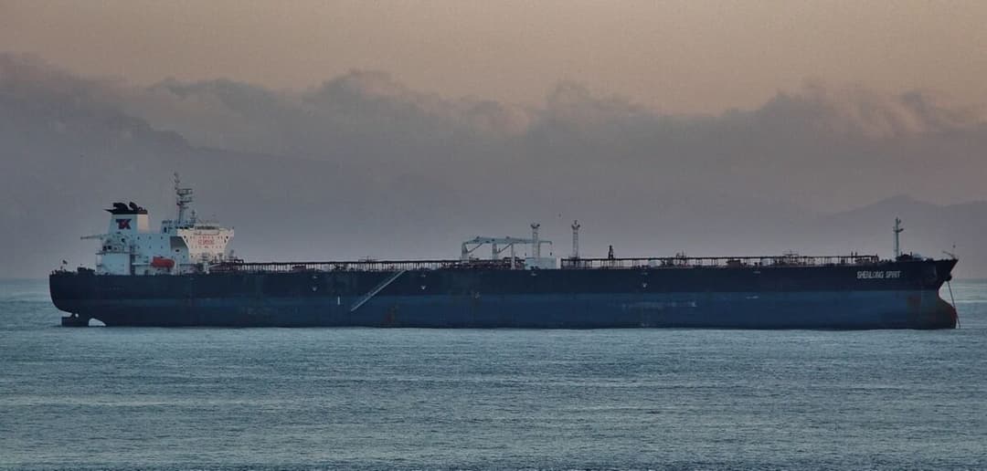 Greek Oil Tanker Exits Hormuz Shipping Strait With Signal Off - Bloomberg.com