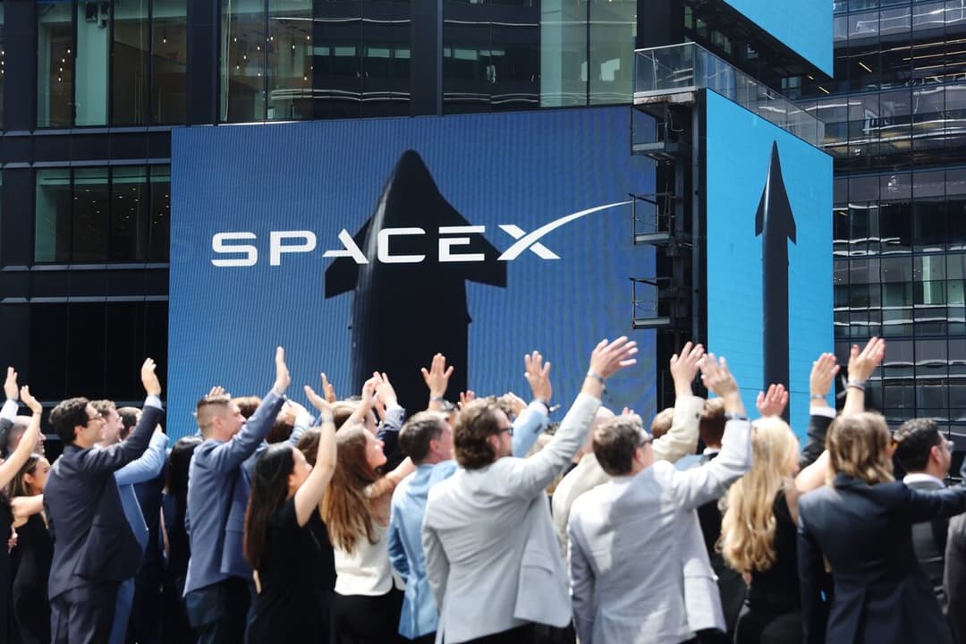 Why Musk Raced to Take SpaceX Public in the World’s Biggest IPO - Bloomberg.com