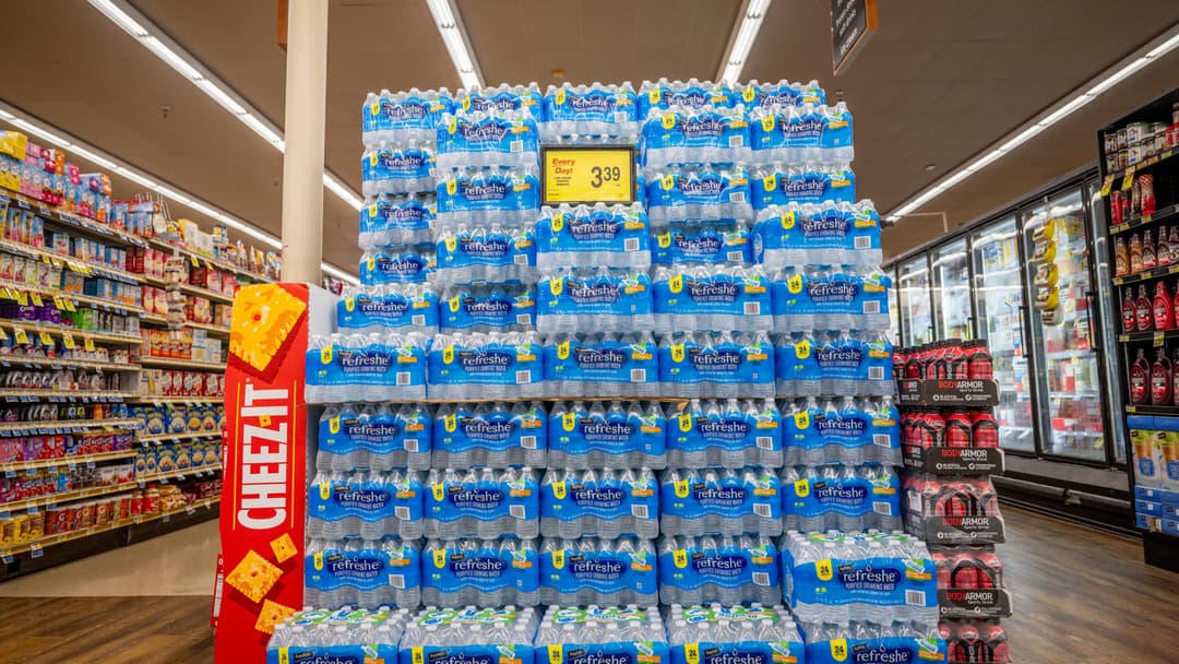 Microplastics in water aren’t inert and make damaging chemicals on their own - Ars Technica