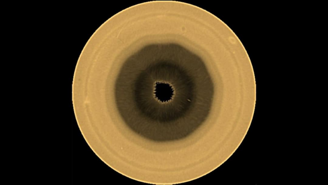 Astronomers discover mysterious 10-sided cloud structure at Saturn's south pole - Space