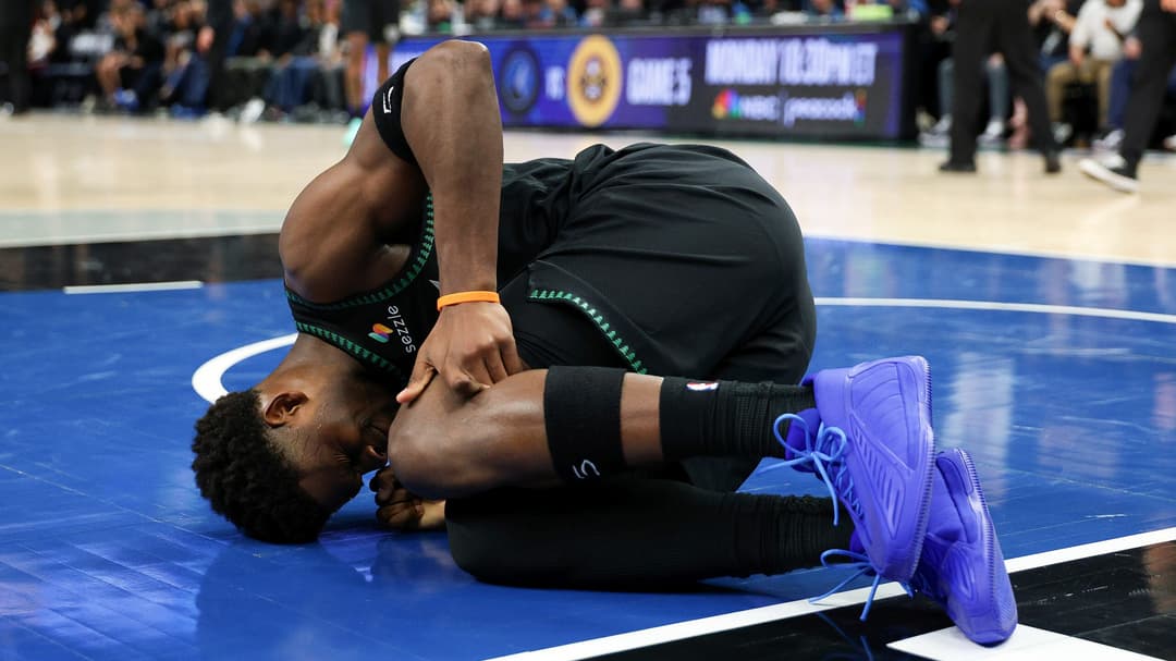 Timberwolves lose Anthony Edwards, Donte DiVincenzo to leg injuries in Game 4 - NBA