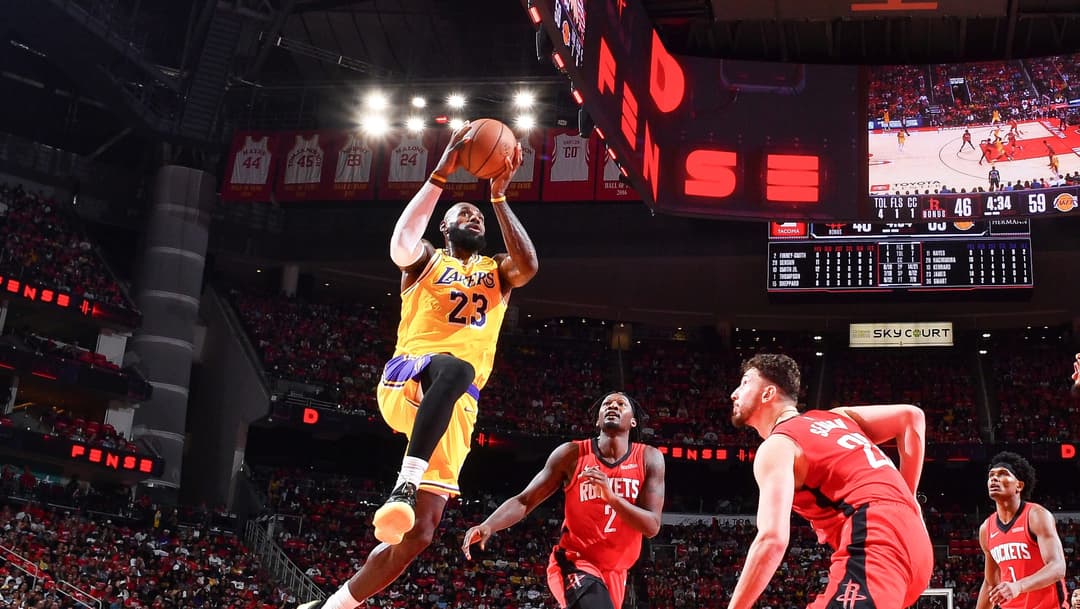Live Updates: Lakers-Rockets battle in Game 3 - NBA