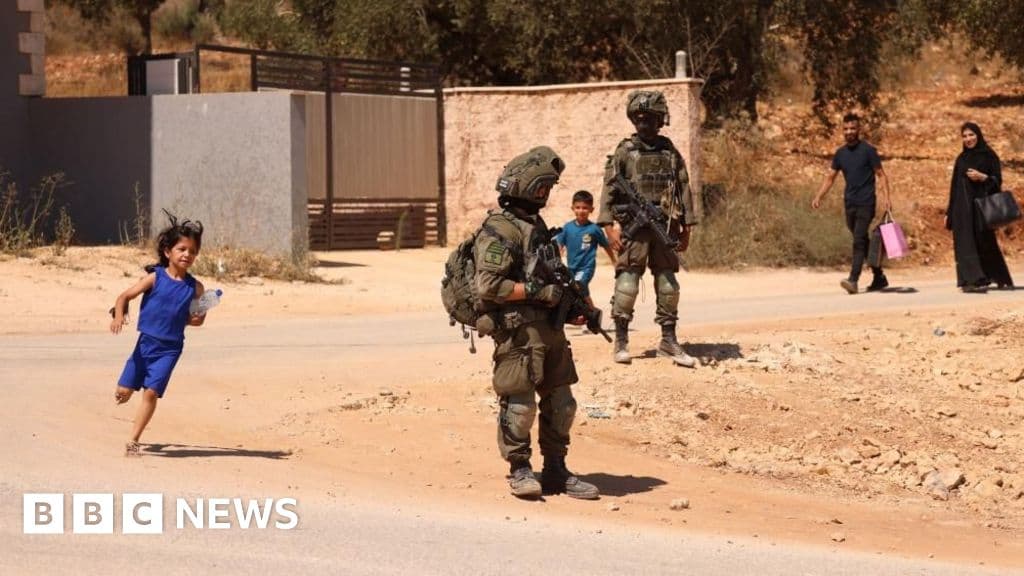 Israeli army tells Palestinians to leave homes in village where settlers besieged houses - BBC