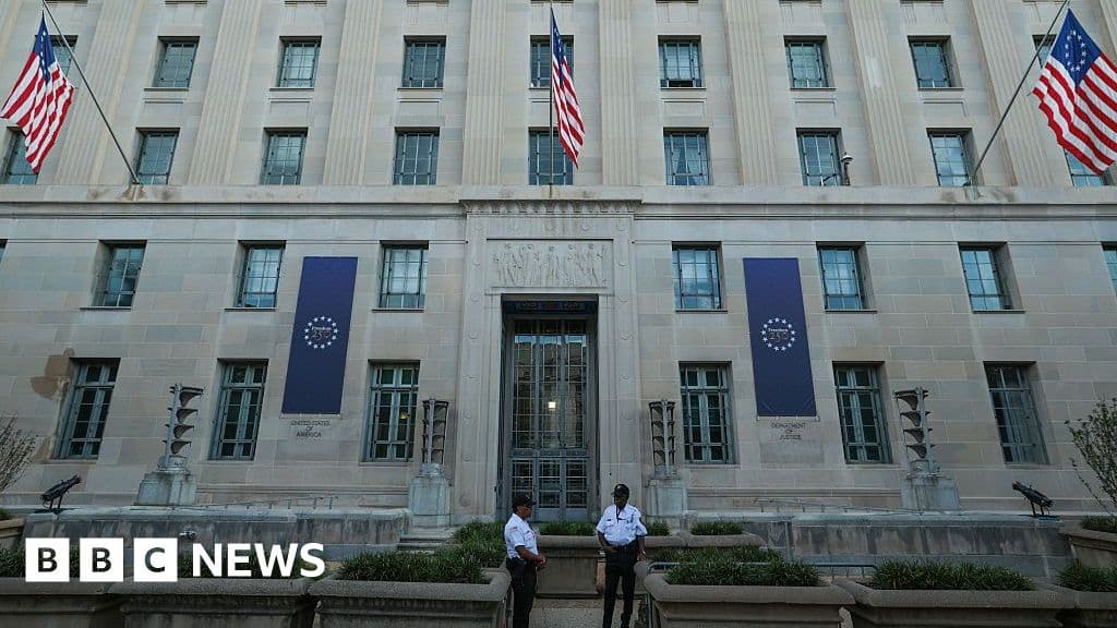 Afghan woman deported from US in first use of 'alien terrorist' court - BBC