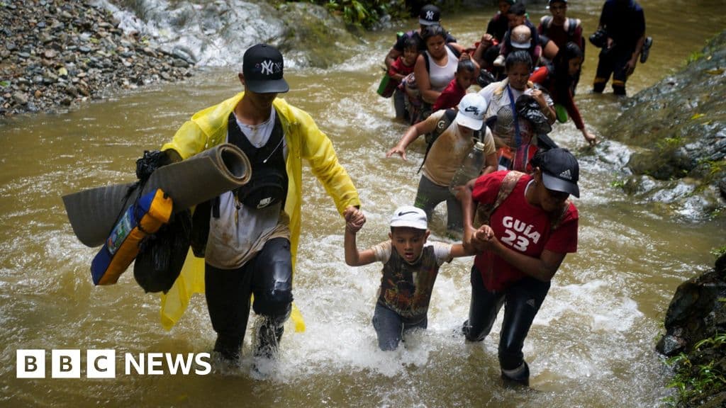 Judge rules ending protections for Venezuelan and Haitian migrants is unlawful - BBC